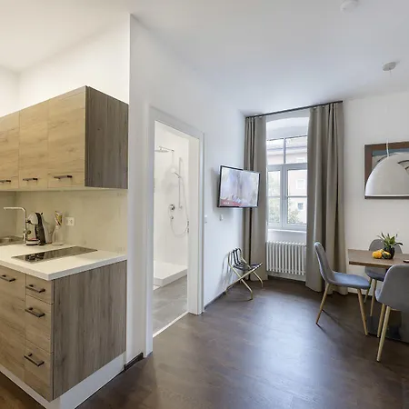 Maria - & Lägenhetshotell Kufstein