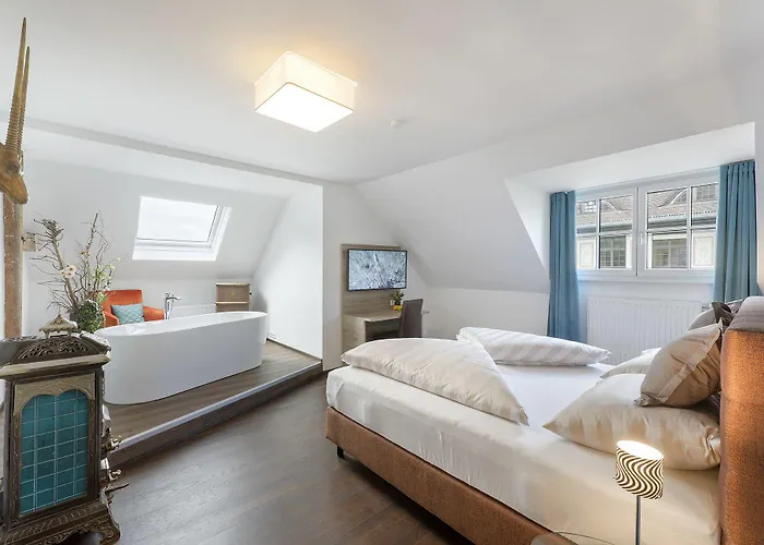 Maria - & Aparthotel 4*